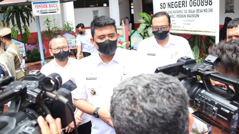 Selain fokus pembangunan fisik, Pemko Medan di bawah kepemimpinan Wali Kota Medan juga melakukan pembangunan non fisik berupa peningkatan SDM.