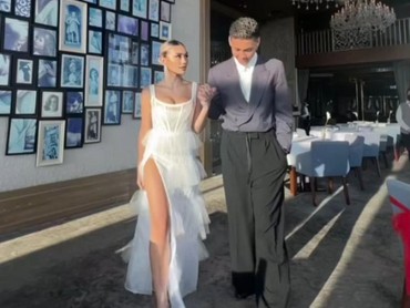 img-title 7 Potret Agnez Mo & Pacar Daun Muda yang Diduga Sudah Tunangan