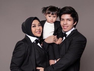 img-title Dulu Numpang Makan di Hajatan, Atta Halilintar Kini Punya Ratusan Karyawan