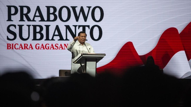 Partai Gerindra menyebut cawapres Prabowo Subianto belum diumumkan bukan karena menunggu putusan Mahkamah Konstitusi soal batas usia capres-cawapres.