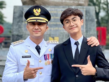 5 Potret Anak Sulung Hengky Kurniawan yang Sama Tinggi dengan Sang Ayah