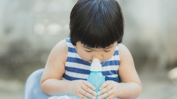 Cara Lakukan Irigasi Hidung untuk Bunuh Kuman dan Virus Akibat Polusi Udara