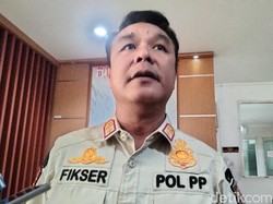 Satpol PP Surabaya Segel 2 Tempat yang Langgar Aturan Selama Ramadan