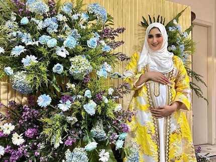 5 Potret Kehamilan Keempat Tania Nadira, Baru Bikin Acara Tasyakuran 4 Bulanan