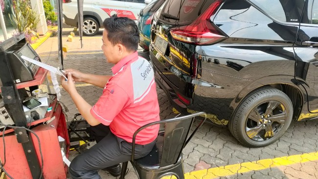Saat ini, KLHK, Kemendagri, serta Kementerian Keuangan (Kemenkeu) tengah berkoordinasi menentukan besaran sanksi kendaraan tak lolos uji emisi.