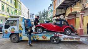 KPK Sita 3 Mobil Mewah Andhi Pramono di Batam