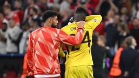 Onana Tetap Dibela Erik Ten Hag Usai Blunder di Bayern vs MU