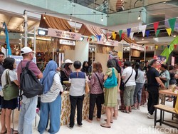 Serunya Foodies Berburu Kuliner Nusantara yang Tumplek Blek di Surabaya