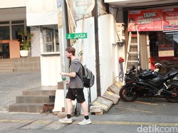 Populer: Jalan Jaksa Jadi Saksi Bisu Cinta Bule dengan Orang Betawi