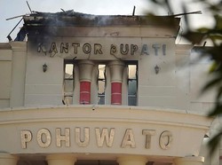 Bertambah Lagi, Tersangka Demo Bakar Kantor Bupati Pohuwato Jadi 30 Orang
