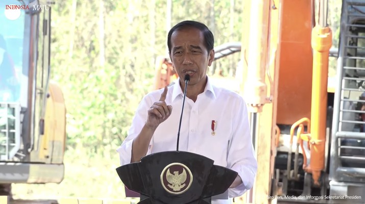 Presiden Joko Widodo saat mengikuti acara Peletakan batu pertama Hotel Nusantara, Penajam Paser Utara, 21 September 2023. (Tangkapan Layar Youtube Sekretariat Presiden)