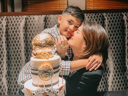 Carissa Putri Unggah Foto Ultah ke-10 Quenzino, Paras Tampan Anak Disorot