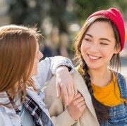 5 Zodiak yang Pandai Menghibur Orang Lain, Selalu Bikin Nyaman!