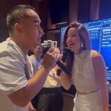 Ekspresi Ardi Bakrie Saat Bawakan Lagu Eks Pacar Nia Ramadhani Disorot