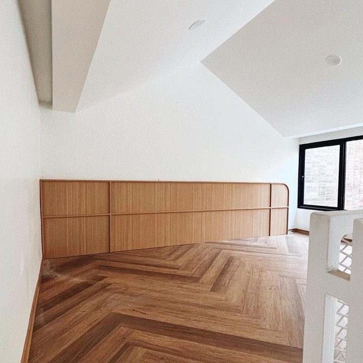 <p>Sejak awal renovasi, publik sudah penasaran dengan hasilnya. Ini karena rumah minimalis mereka terlihat estetik. (Foto: Instagram @sabaidieter)<br /><br /><br /></p>