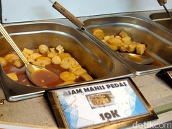 10 Rekomendasi Jajanan Enak di Street Food Karang Menjangan Surabaya