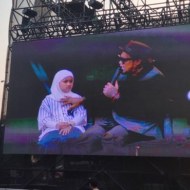 Detik-detik Virgoun Nangis di Depan Anak Saat Manggung