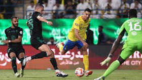 Ronaldo Unjuk Kaki Kiri Mematikan di Saudi Pro League