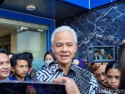 Ganjar soal Duet dengan Prabowo: Sekarang Gandengan Sama Istri Dulu