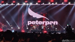 Lirik Lagu Jauh Mimpiku - Peterpan