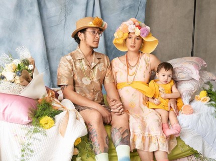 7 Potret Cantiknya Djiwa Anak Nadine Chandrawinata yang Akan Jadi Kakak
