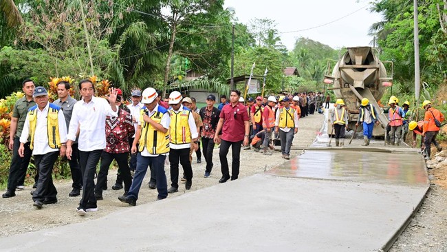 OIKN mengungkap pesan Presiden Jokowi agar PNS tak berbondong-bondong pindah sekaligus ke IKN, terutama saat HUT RI pada Agustus besok.