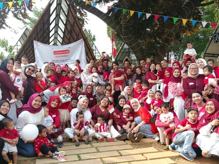 Meriah! Perlombaan Bunda & Si Kecil Nuansa Merah Putih, Kakek-Nenek Ikutan Juga Nih