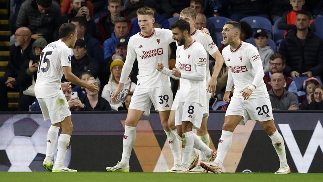 Klasemen papan tengah Liga Inggris mengalami perubahan setelah Manchester United menang tipis 1-0 atas Burnley pada pekan keenam, Minggu (24/9) dini hari WIB.