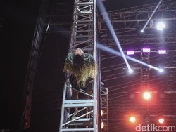 Hobah... Nassar Panjat Tiang Panggung Pestapora Lagi, Teriakkan Oppa Menggaung