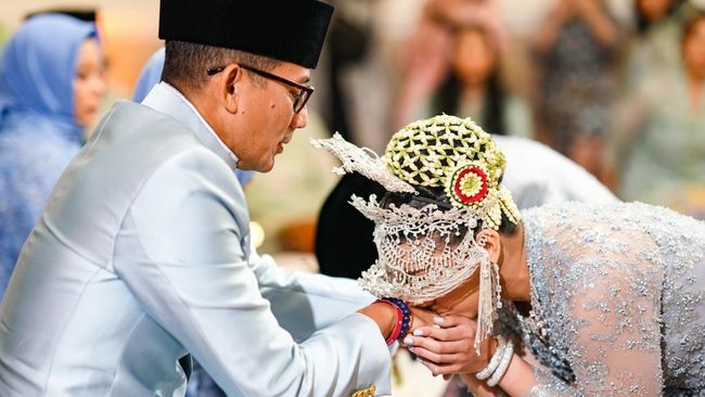 Menparekraf Sandiaga Uno menikahkan putrinya Anneesha Atheera Uno dengan Panji Bahas Dwiprakoso di Masjid Al Hikmah New York, Amerika Serikat pada Sabtu (23/9).