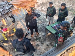 TNI Tangkap 1 Anggota KKB di Bintuni, 3 Senpi Rakitan Disita