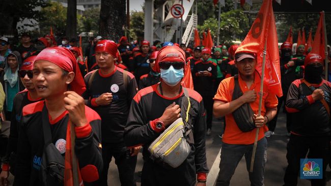 Buruh Minta UMP 2024 Naik 15%, Kemnaker: Pakai Rumus Apa?