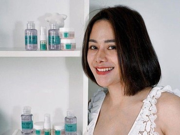 img-title Begini Review Farida Nurhan ke Bika Ambon Ci Mehong yang Dapurnya Dinilai Kotor