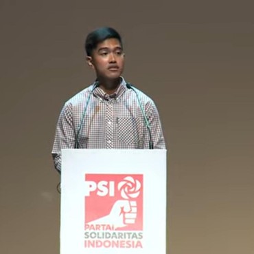 8 Foto Transformasi Kaesang Pangarep, dari Mas-mas Jawa hingga Ketua Umum Partai