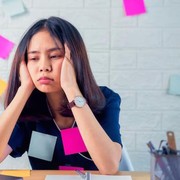 6 Hal yang Tidak Boleh Dilakukan di Tempat Kerja, Wajib Dihindari!