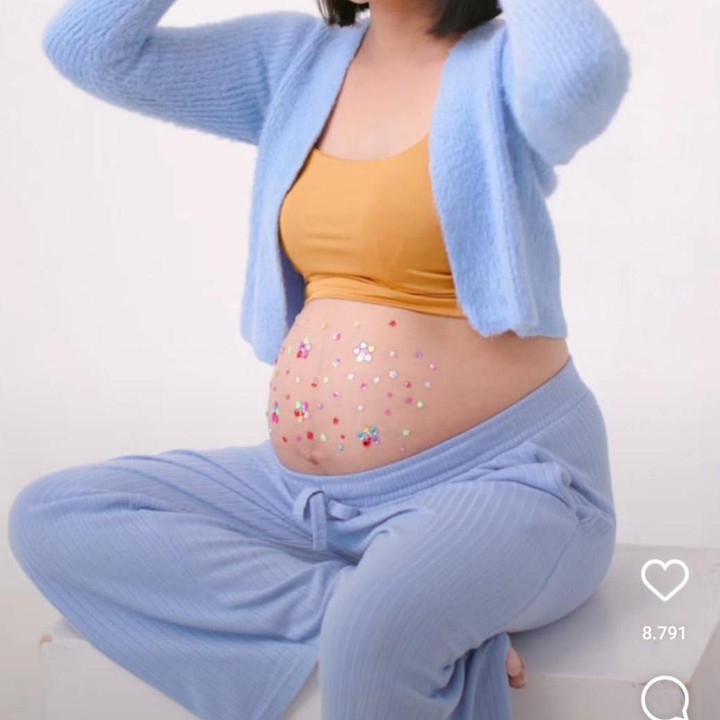 <p>Kehamilan pertama ini membuat berat badan Anya bertambah cukup banyak. Pada sebuah unggahan, Anya mengaku berat badannya saat ini adalah yang terberat selama hidupnya. "BB terberat selama hidup 60kg," ucapnya.  (Foto: Instagram: @anyaanjanii)</p>