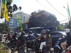 Cerita Pemotor 2 Jam Hadapi Macet Depok-Jaksel, Belum Juga Sampai Kantor