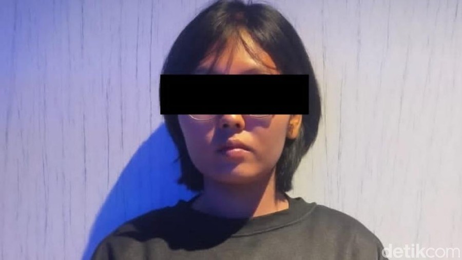 Mami Icha, muncikari poristitusi ABG di Jakarta Pusat ditangkap polisi.