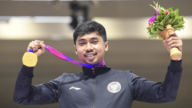 Indonesia merebut medali emas kedua di Asian Games 2023 yang kembali dipersembahkan atlet menembak Muhammad Sejahtera Dwi Putra.