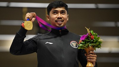 Pelatih timnas menembak Indonesia Masruri berbagi kisah perjuangan Muhammad Sejahtera Dwi Putra hingga bisa meraih dua medali emas Asian Games 2023.