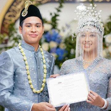 Atheera Putri Sandiaga Uno Menikah di New York, Kebaya dan Gaun Pernikahannya Elegan!