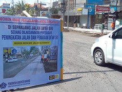 Pengumuman! Ada Pengalihan Arus Lalu Lintas di Jalan Dewi Sri Kuta