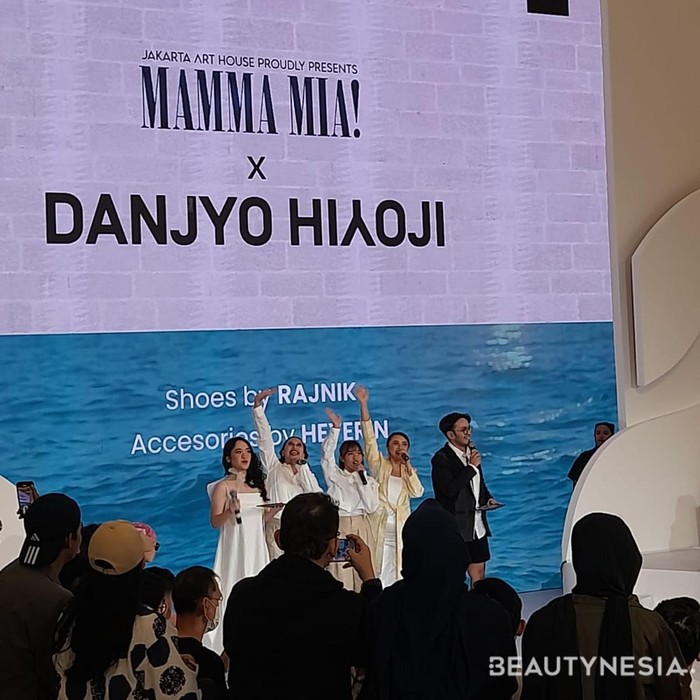 Pertunjukan teater musikal Mamma Mia! di Fashion Nation Senayan City