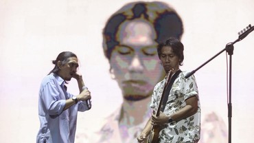img-title Penonton Luar Negeri Berburu Tiket Konser Sheila on 7