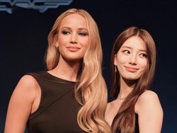 Momen Suzy Bersanding dengan Idolanya Jennifer Lawrence Sebagai BA Longines