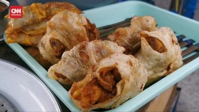 VIDEO: Warga Sidoarjo Buru Martabak Balung, Begini Penampakannya