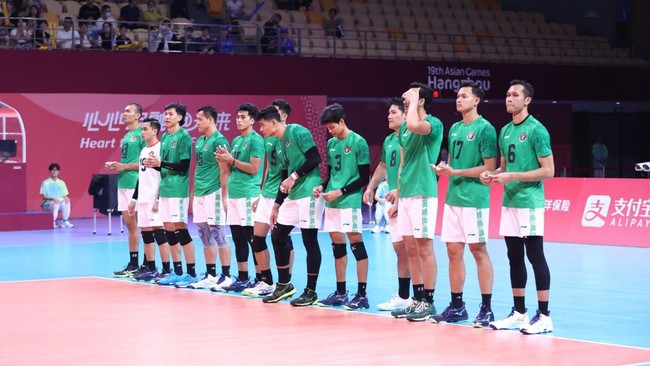 Timnas Voli Indonesia mengalami penurunan ranking Federasi Bola Voli Dunia (FIVB) ke peringkat 57 pada periode September.