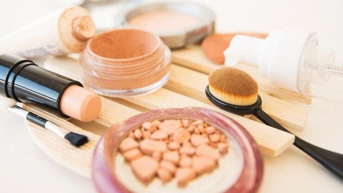 Jenis-jenis Base Makeup yang Wajib Kamu Ketahui, Bikin Tampilan Wajah Makin Sempurna!