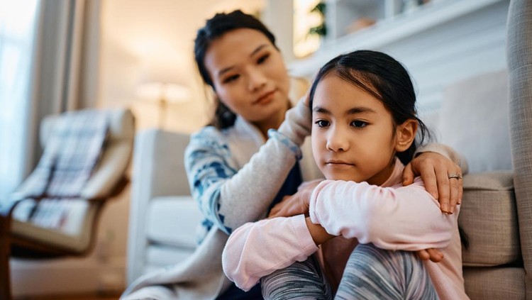 7 Dampak Abaikan Emosi Anak yang Bisa Pengaruhi Psikologisnya saat Dewasa