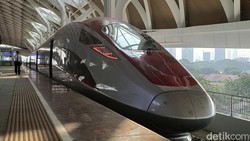 Jadwal dan Cara Beli Tiket Kereta Cepat Jakarta-Bandung 2023